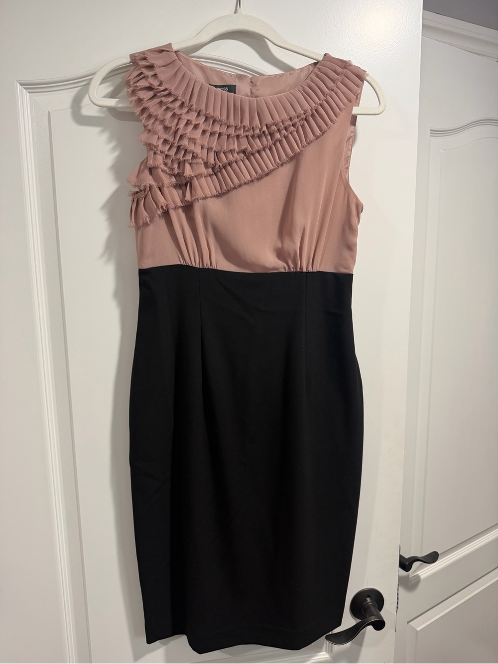 Jones Wear Mauve and Black Ruffle Sheath Dress